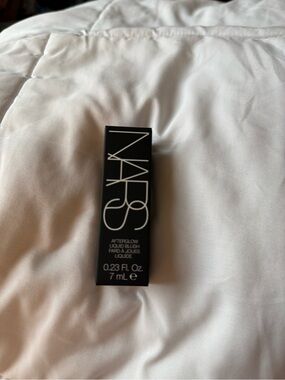 NARS Afterglow Liquid Blush - Black Packaging